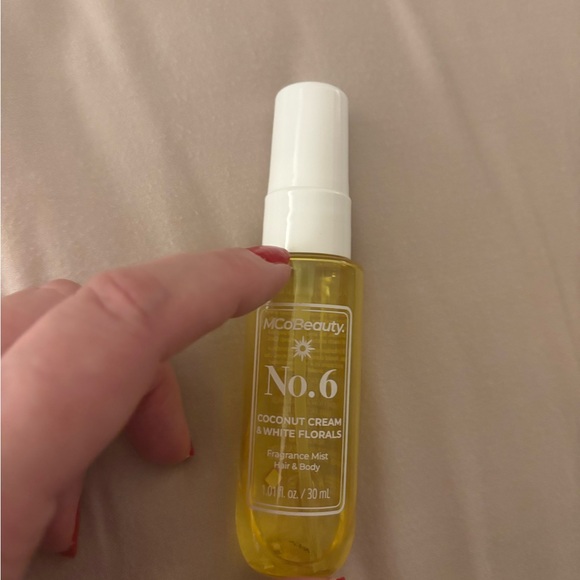 MCoBeauty No. 6 Coconut Cream & White Florals Hair & Body Spray - Yellow - Picture 3 of 4